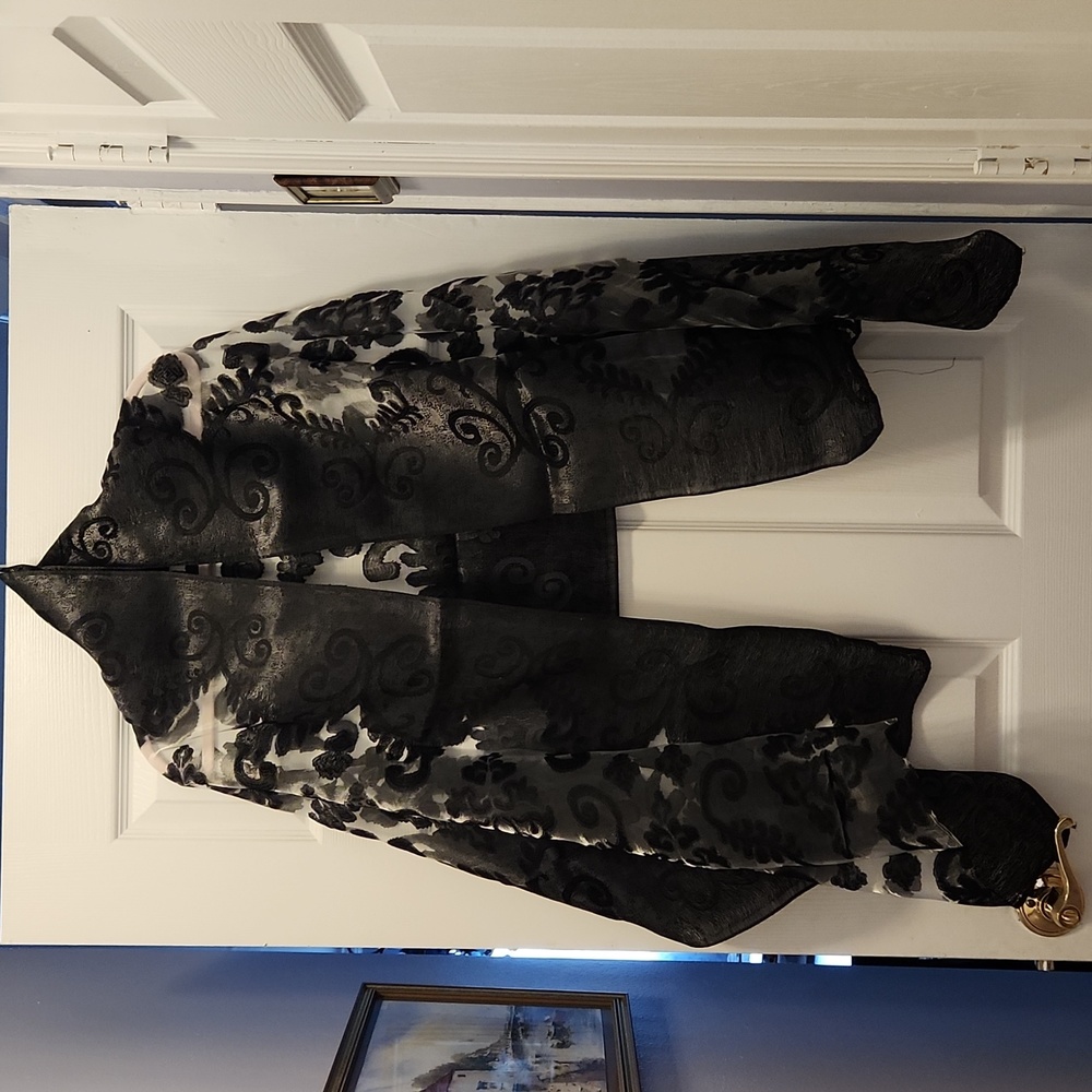 Natasha black/grey sheet shawl/wrap